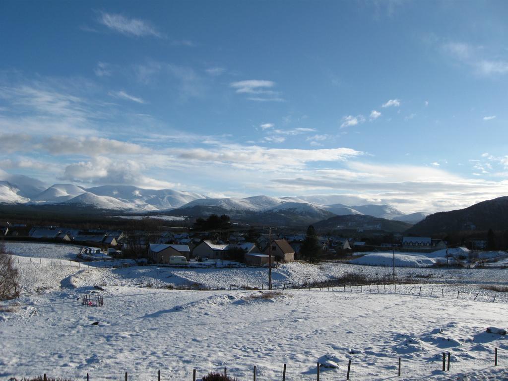 Holiday House Kinveachy Aviemore Bagian luar foto
